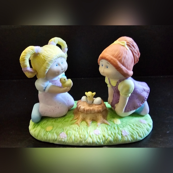 Cabbage Patch Discovering New Life 1984 Figurine* - Picture 8 of 13